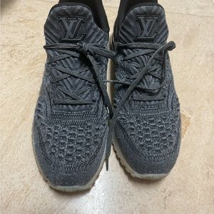 Louis Vuitton sneakers LV size l0